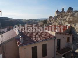 Houses (villa / tower), 231 m², near bus and train, Calle Canal, 10