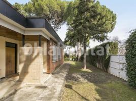 Casa (chalet / torre), 245 m², cerca de bus y tren, Calle Francoli