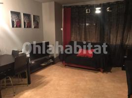 Flat, 77 m², almost new