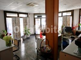 Business premises, 115 m², near bus and train