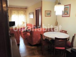 For rent flat, 79 m², near bus and train