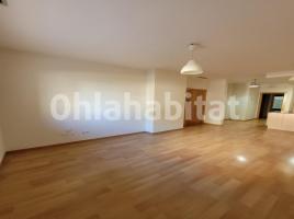 For rent flat, 65 m², almost new