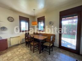 Houses (villa / tower), 467 m², almost new