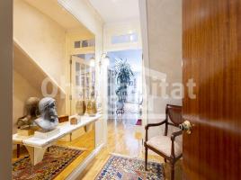 Dúplex, 99 m², cerca de bus y tren, Calle de la Indústria
