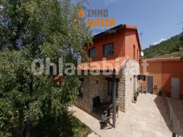 Houses (detached house), 127 m², almost new, Calle Planell