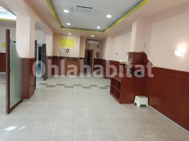 For rent business premises, 220 m², near bus and train
