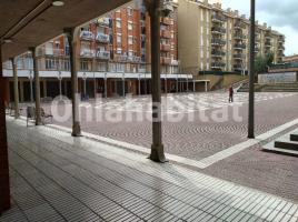 Business premises, 95 m², near bus and train, Plaza Osona, 5