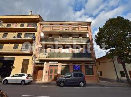 Pis, 119 m², prop de bus i tren, Calle del Bisbe Font Andreu, 26