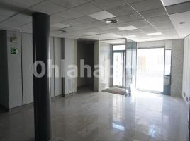 Alquiler local comercial, 121 m², Carretera GIRONA, 81