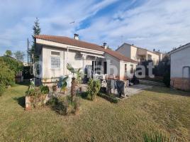 Houses (villa / tower), 168 m², almost new