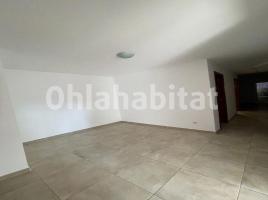 Flat, 103 m², almost new
