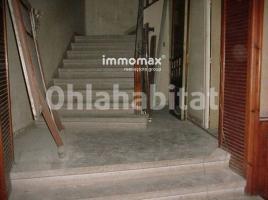 For rent business premises, 600 m², Zona
