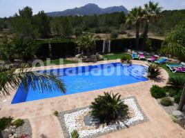 Houses (villa / tower), 450 m², almost new, Calle del Déu Amon-Ra