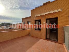 Apartamento, 59 m², seminuevo, Calle de Badajoz