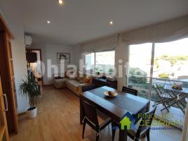 Flat, 52 m², almost new
