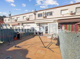 Houses (terraced house), 200 m², almost new
