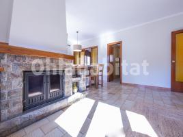 Houses (villa / tower), 207 m², near bus and train, Calle Enamorats