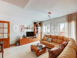 Flat, 165 m², almost new