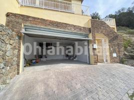 Houses (detached house), 253 m², almost new, Calle Mirón