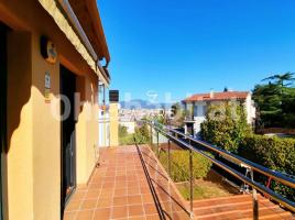 Houses (villa / tower), 342 m², almost new, Zona