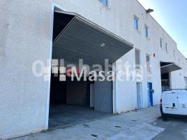 Louer , 718 m², Pintor Vilacinca