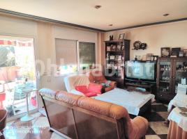 Flat, 260 m², almost new