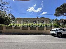 Houses (detached house), 649 m², almost new, Calle Bosc