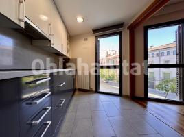 For rent flat, 75 m², near bus and train, almost new