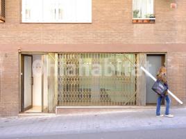 Alquiler local comercial, 51 m², cerca de bus y tren, Calle d'Osona
