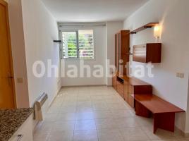 Flat, 48 m², almost new