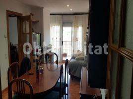 Flat, 93 m², near bus and train