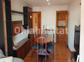 Flat, 93 m², near bus and train