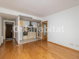Flat, 63 m², almost new