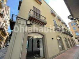 Alquiler local comercial, 160 m², cerca de bus y tren, Calle Joan Maragall, 18