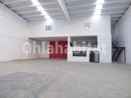 Nave industrial, 666 m²