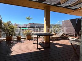 Ático, 90 m², cerca de bus y tren, Les Corts