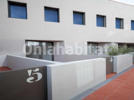 Obra nova - Pis a, 144.30 m², prop de bus i tren, nou, Centre