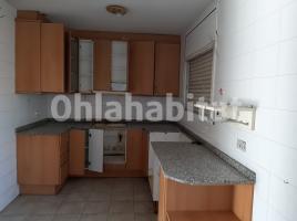 Houses (terraced house), 170 m², near bus and train