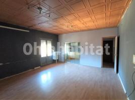 Flat, 77 m², near bus and train