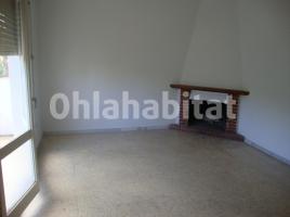 Flat, 85 m², near bus and train