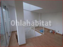 Dúplex, 91 m², prop de bus i tren