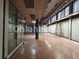 For rent business premises, 1212 m², Centre