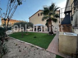 Casa (unifamiliar aislada), 260 m², cerca de bus y tren