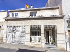 Houses (detached house), 366 m², near bus and train, San Gabriel