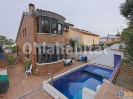 Houses (detached house), 415 m², near bus and train, almost new, Premià de Dalt