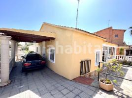 Casa (unifamiliar aïllada), 130 m², prop de bus i tren, Bellvei