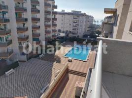 Attic, 75 m², near bus and train, Platja Calafell