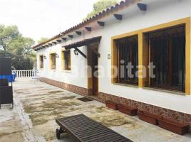 Houses (country house), 500 m², near bus and train