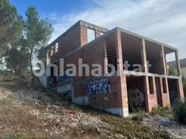 Casa (unifamiliar aïllada), 300 m², prop de bus i tren