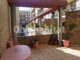 Piso, 130 m², cerca de bus y tren, seminuevo, Centro